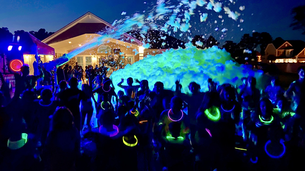 STL Bubble Van Offers Glow Foam Parties for All Ages