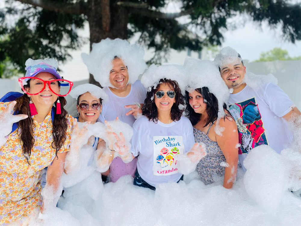 Friends in Foam Fun Party